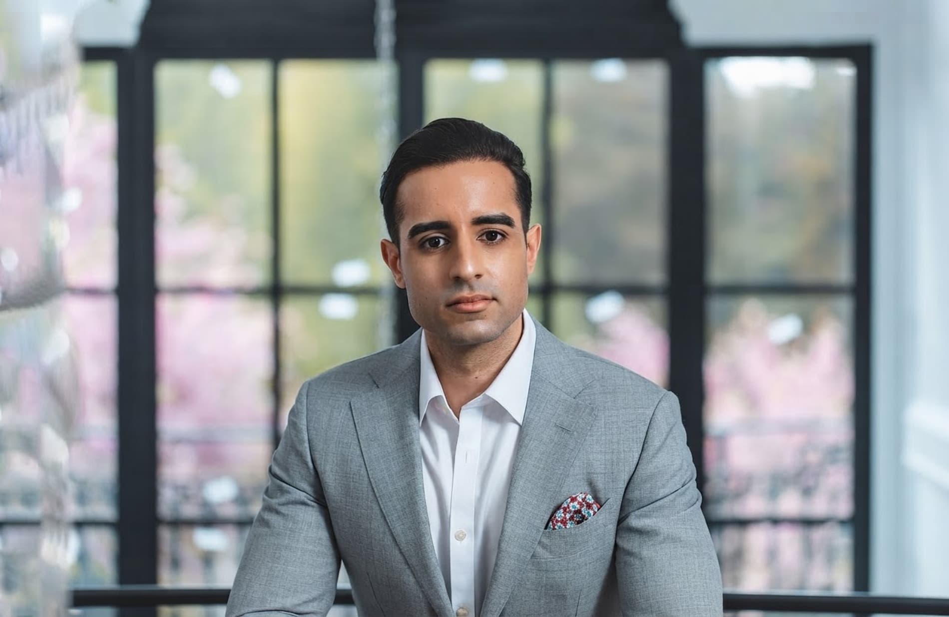 Dr. Karan Mehta provides deep plane facelifts in Manhattan.